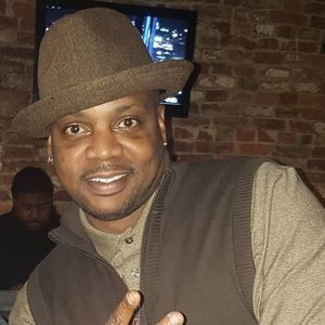 Meet your Posher, Derrick