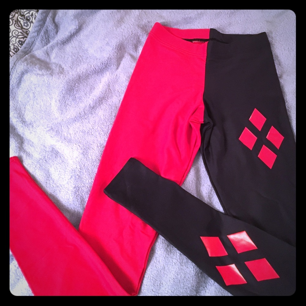 Blackmilk Harley Quinn Leggings XS