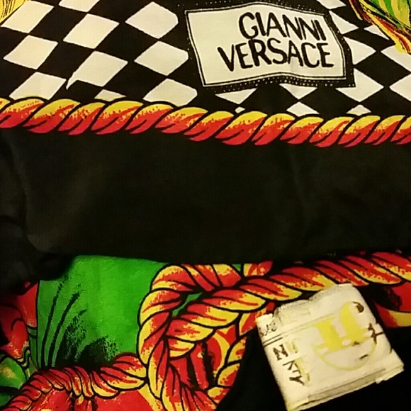 Additional photos of Gianni Versace scarf - Picture 2 of 2