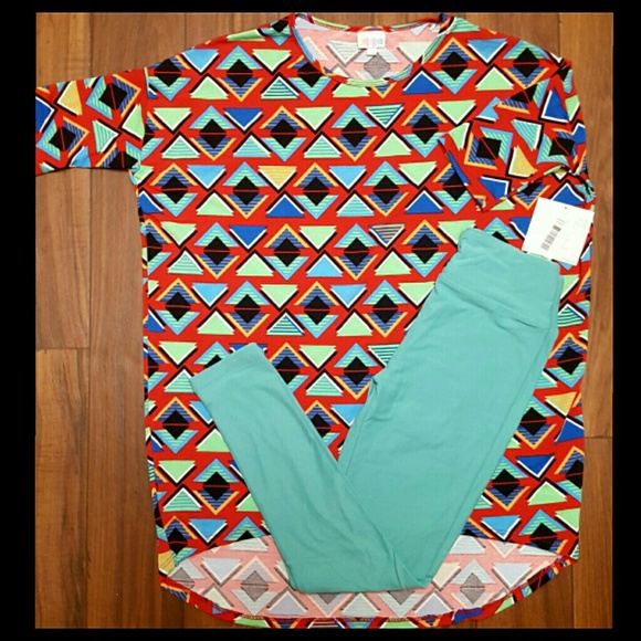 LuLaRoe Tops - Small Irma BNWT