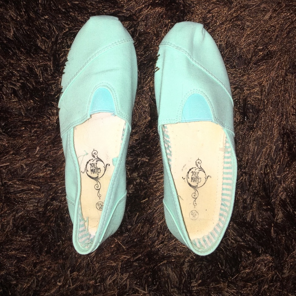 Mint colored shoes!