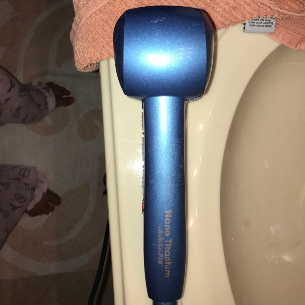 Curling iron nano titanium by babylisspro