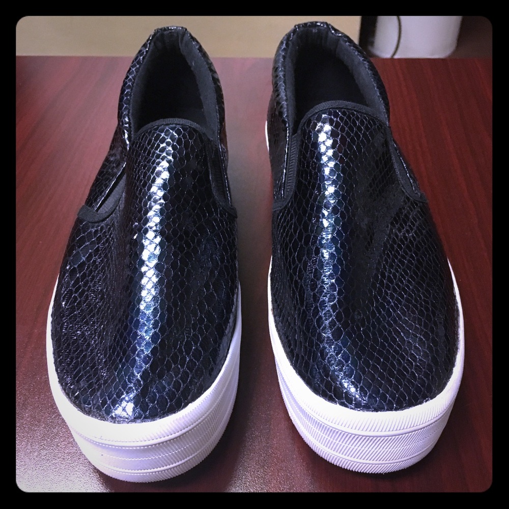 Shiny Black Snakeskin Flatforms