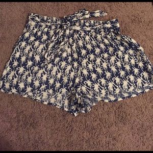 Navy palm tree shorts flowy
