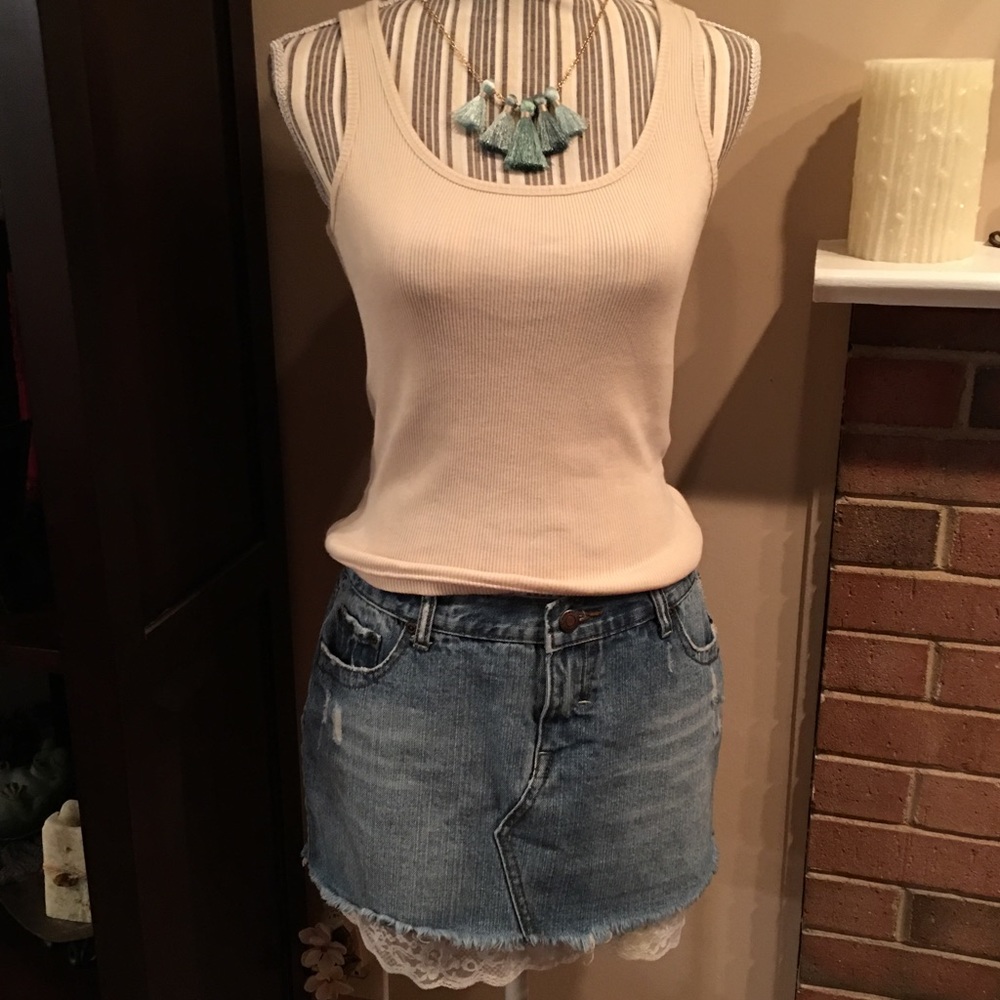 Limited Tank Top - Picture 3 of 5