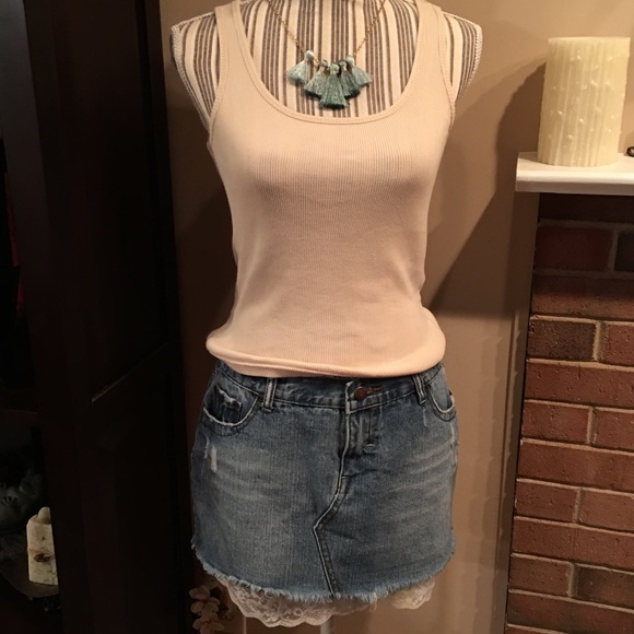 Limited Tank Top - Picture 3 of 5