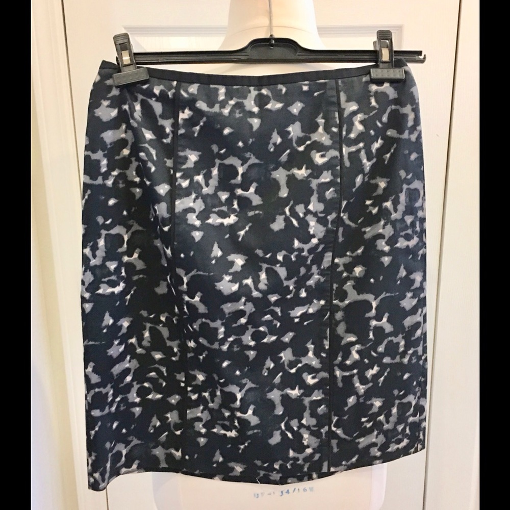 Ann Taylor LOFT Pencil Skirt - Size: 12