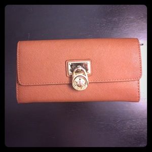 Michael Kors Hamilton Lock Wallet