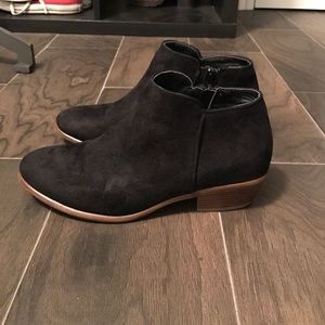 Women's black ankle booties