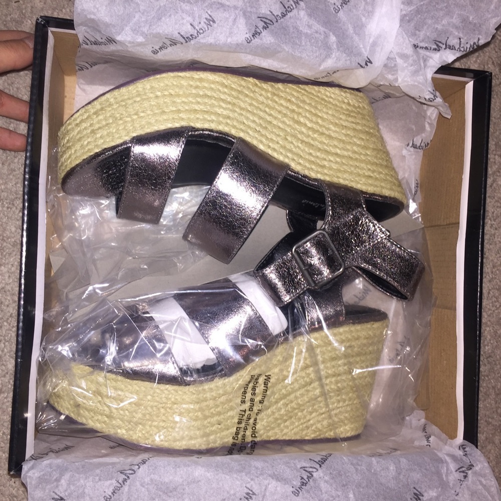 BNWT flat form wedge sandals metallic