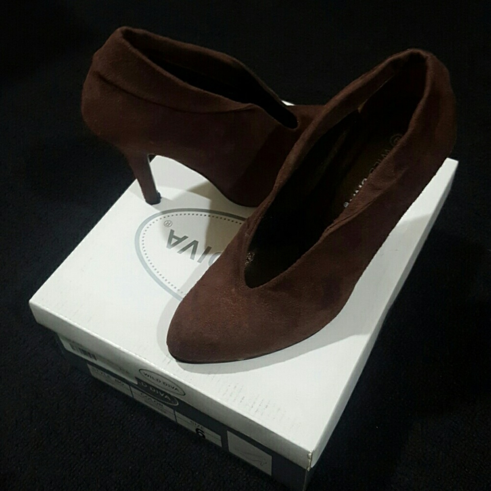 WILD DIVA Brown Suede Heels