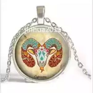 Zodiac Capricorn Pendant Set - Unique Look
