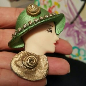Vintage Unique Broche