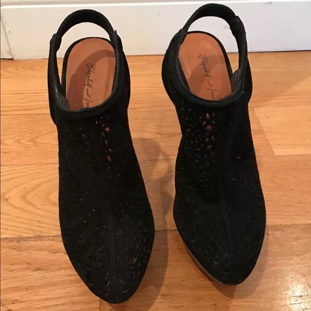 Elizabeth and James pumps, size 8