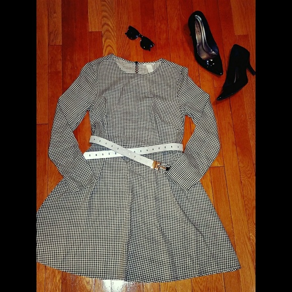 H&M Dresses & Skirts - 🔴Sale🔴 A-line Long sleeve Checkered dress