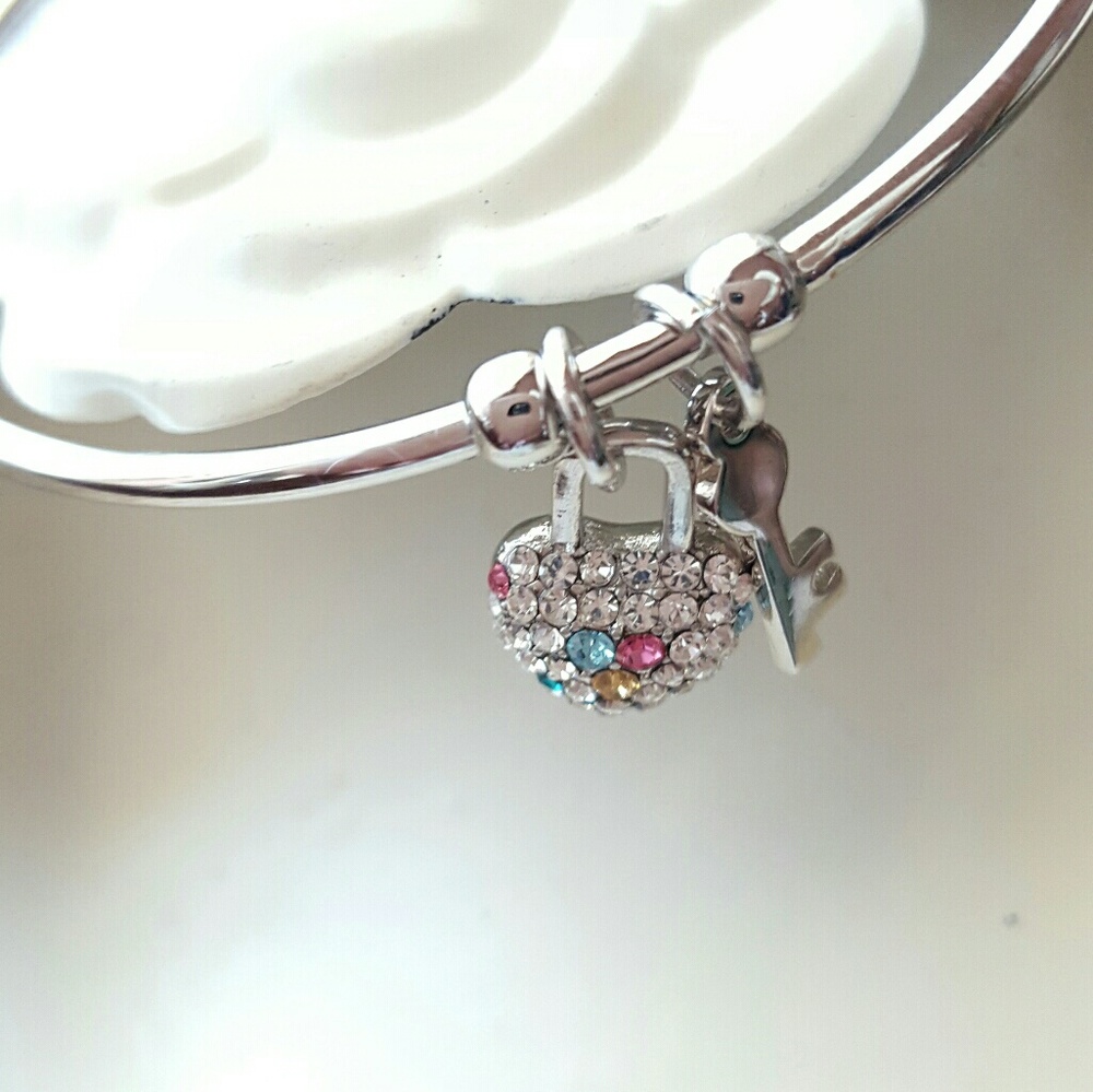 Cuff Bracelet w/Swaroski Crystals - Picture 2 of 5