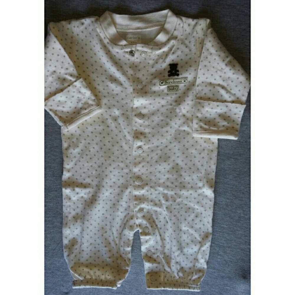 NB sleeper & bib set