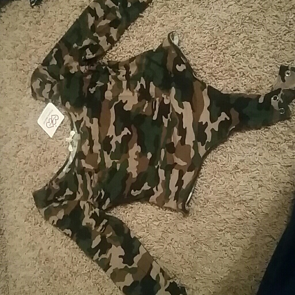 Hearts and hips camo body suit