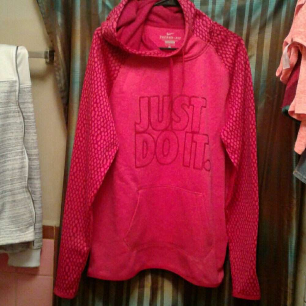 Nike pullover
