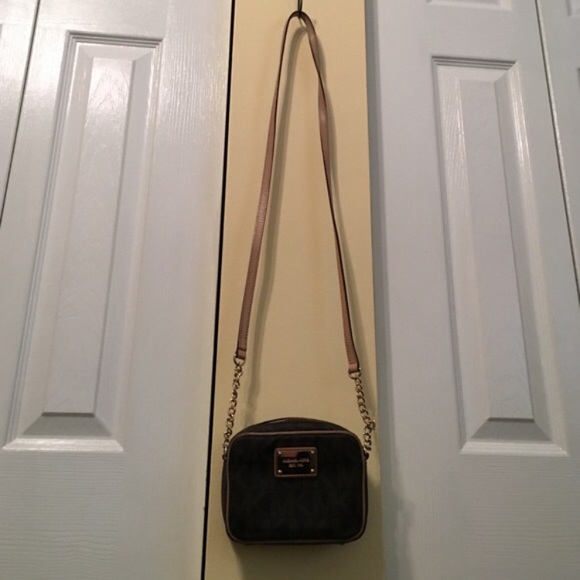 MK crossbody - Picture 4 of 4