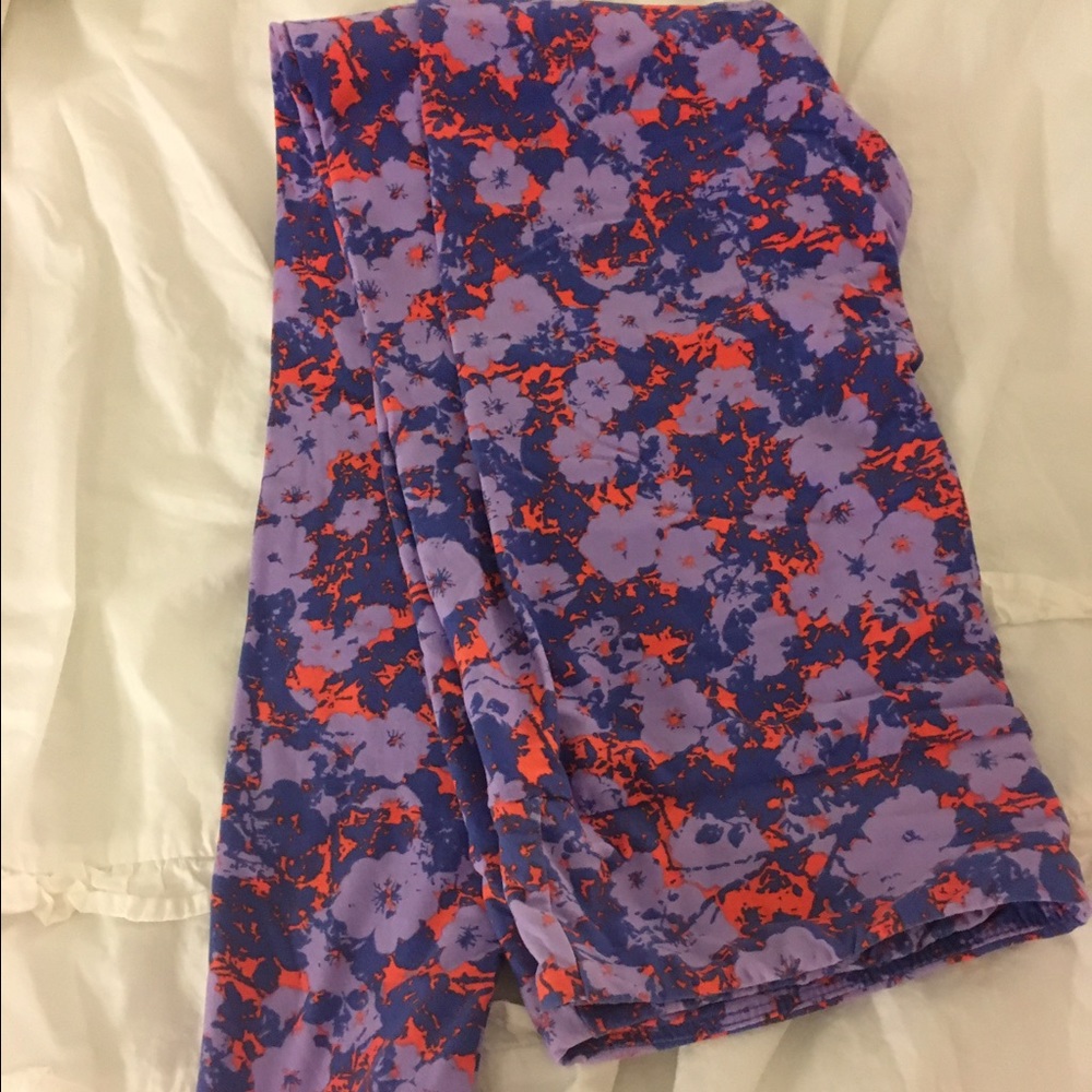 Lularoe tall and curvy leggings