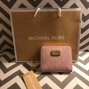 🎀MICHAEL KORS WALLET NEW!