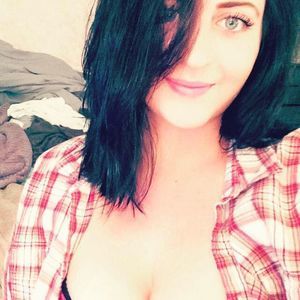 Meet your Posher, Brittney