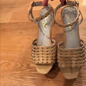 Alice and Olivia wedges, size 8
