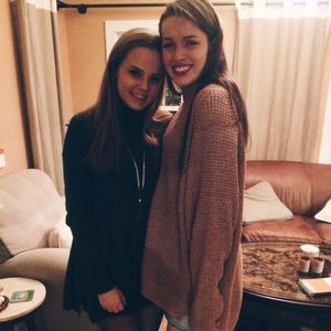 Meet your Posher, Isabel