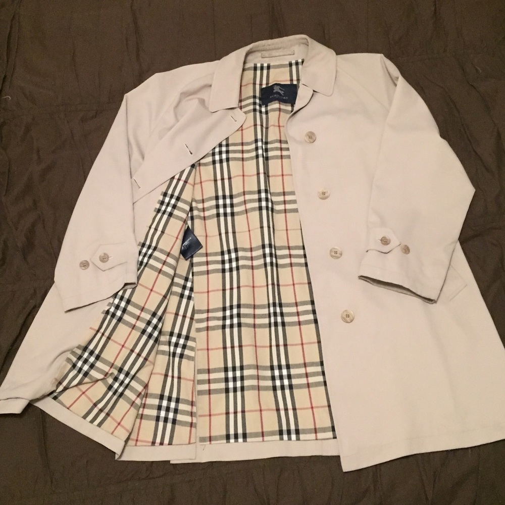 Burberry - your perfect Spring coat!