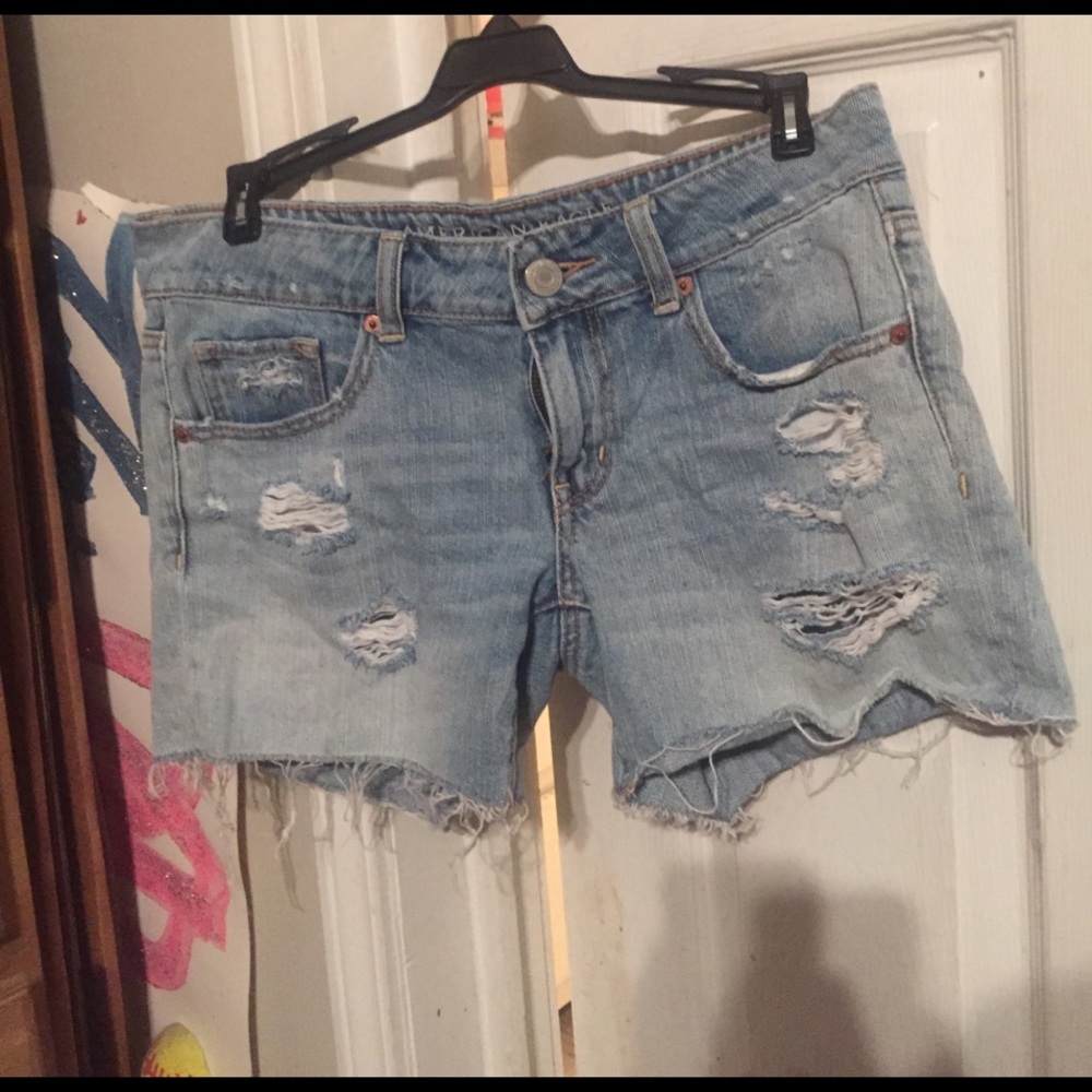 American Eagle size 4 blue jean shorts! No flaws!