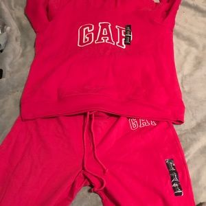 Brand new pink gap set