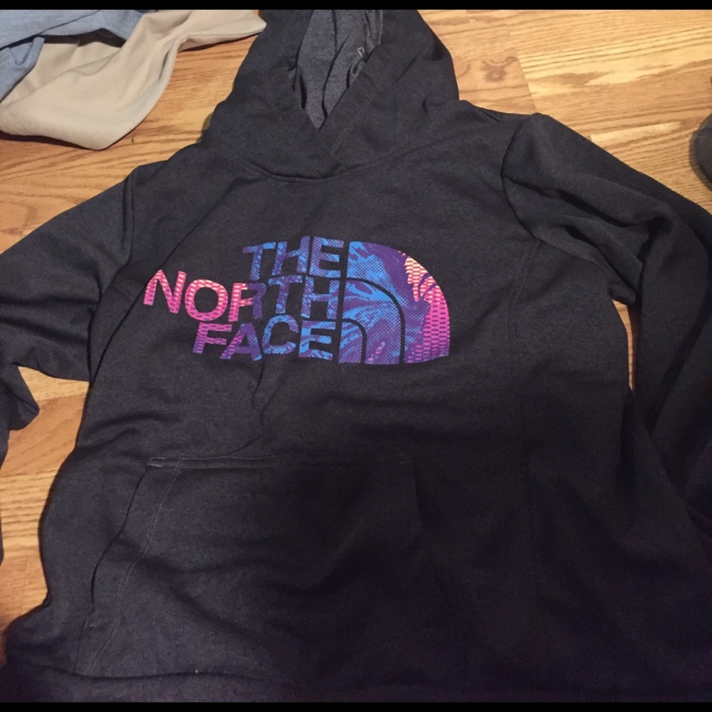 NWOT North Face Hoodie