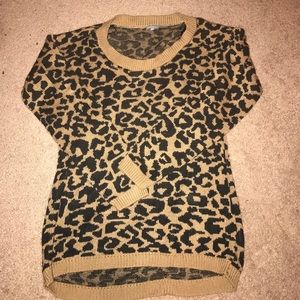 Cheetah print sweater 🐆