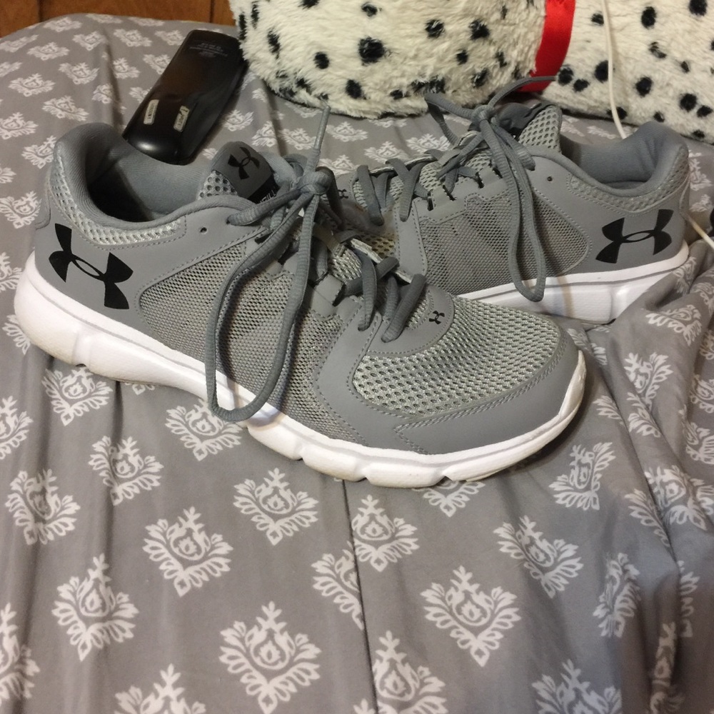 Under Armour tennis shoes