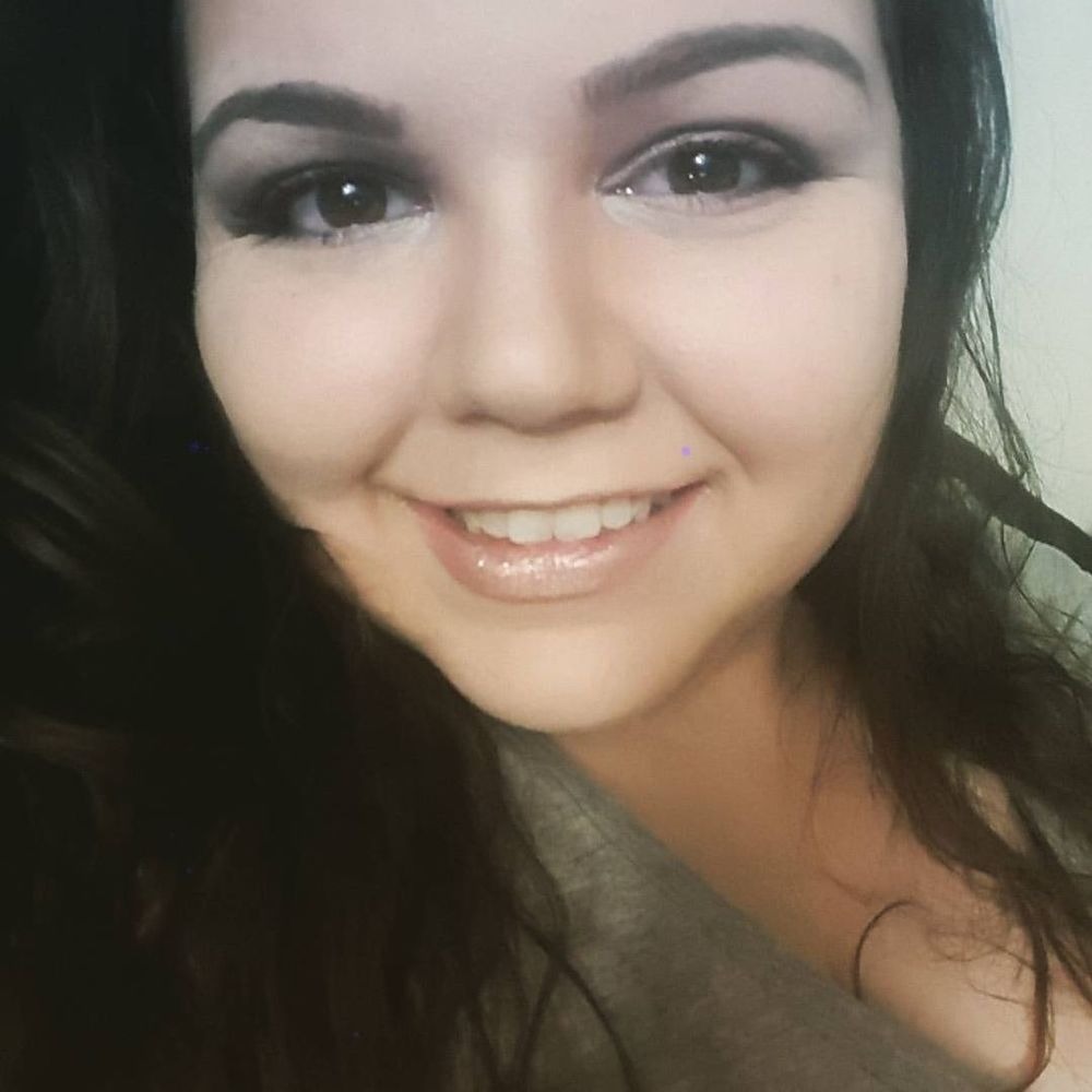 Meet your Posher, Corina