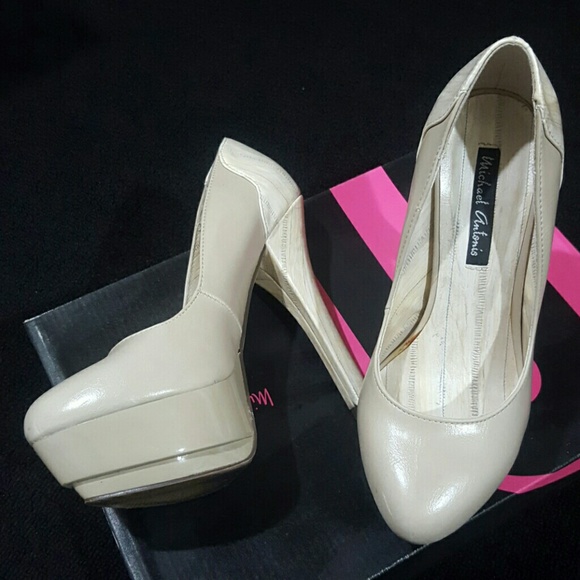 MICHAEL ANTONIO Natural Platform Pump - Picture 2 of 5