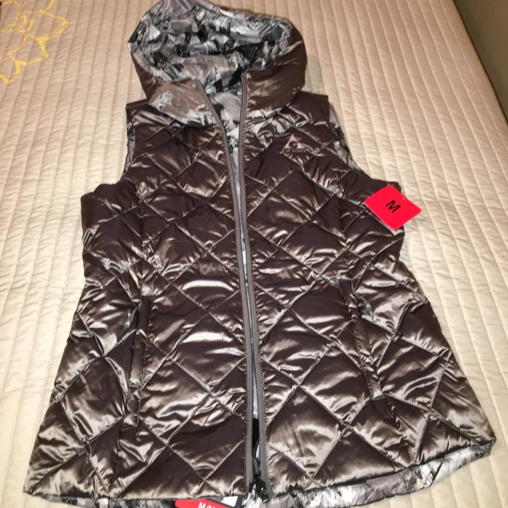 Reversible Down Vest - size M (NWT)