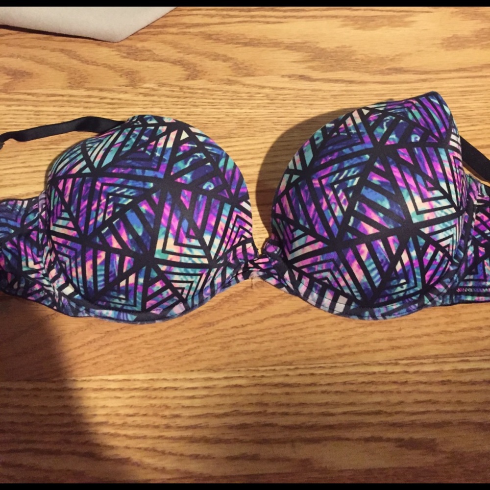 Victoria's Secret wear everywhere push up bra