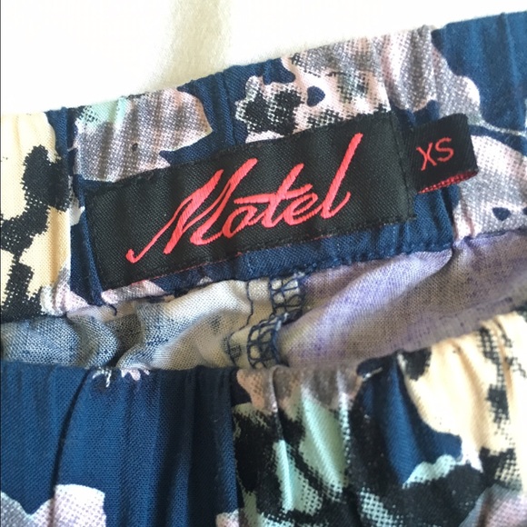 Floral Printed Pants with Elastic Waist - Picture 3 of 3