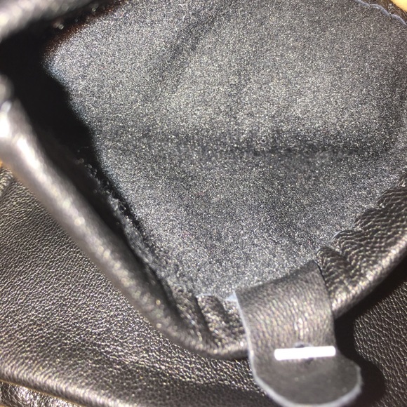 NEw woman's black leather gloves - Picture 4 of 7