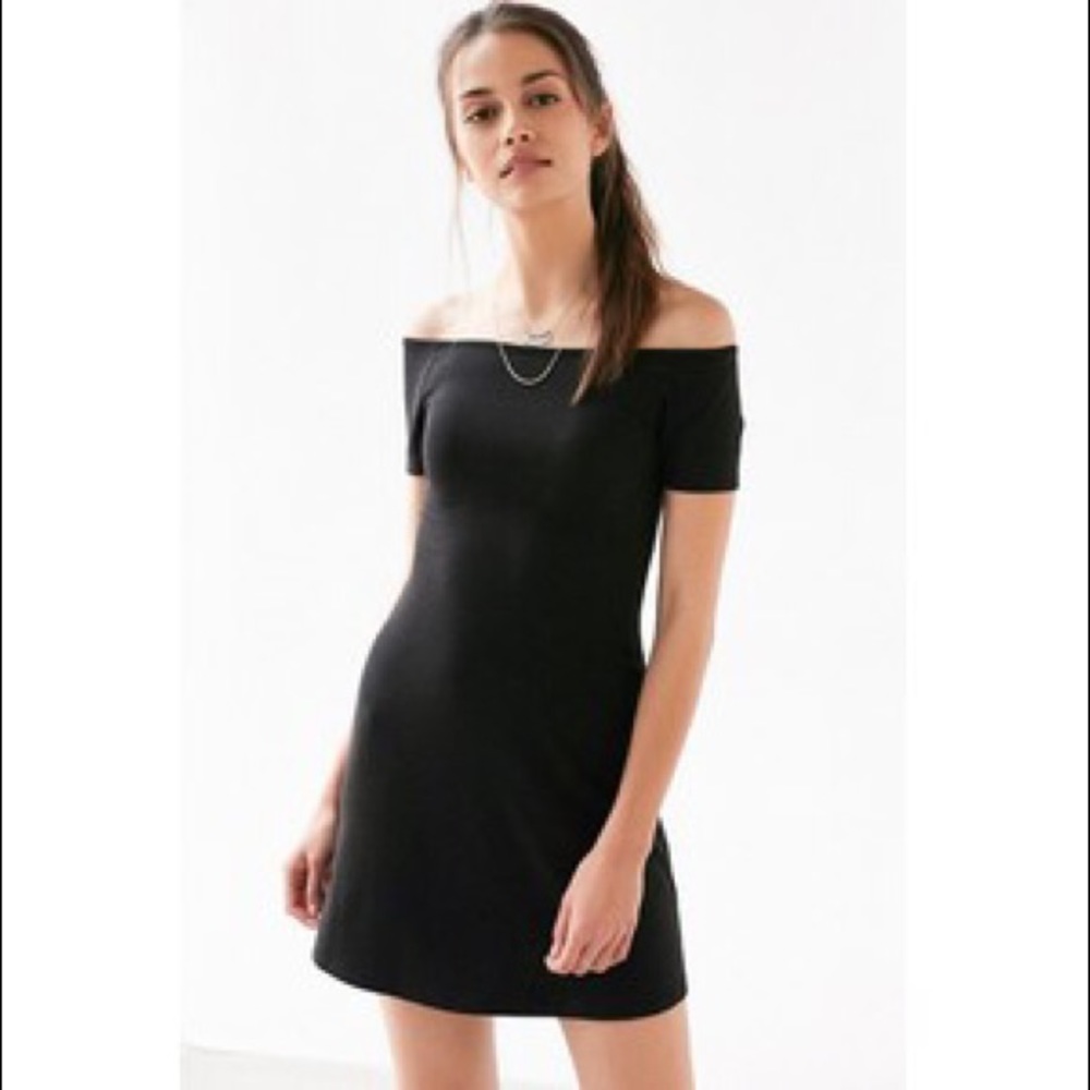 |Urban Outfitters|  Ribbed Off-The-Shoulder Dress