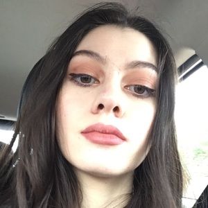 Meet your Posher, Fernanda