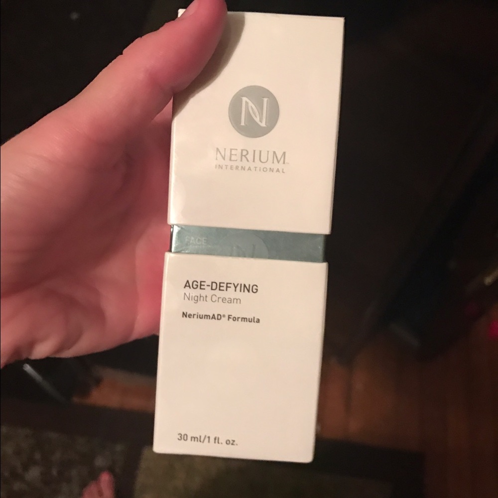Nurium night cream - Picture 1 of 1