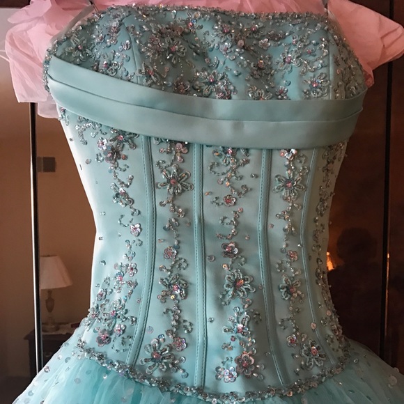 Mori Lee sweet 16 ball gown - Picture 4 of 8