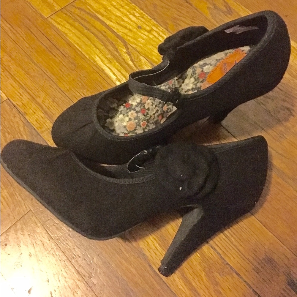 Rocket Dog Mary Jane heels