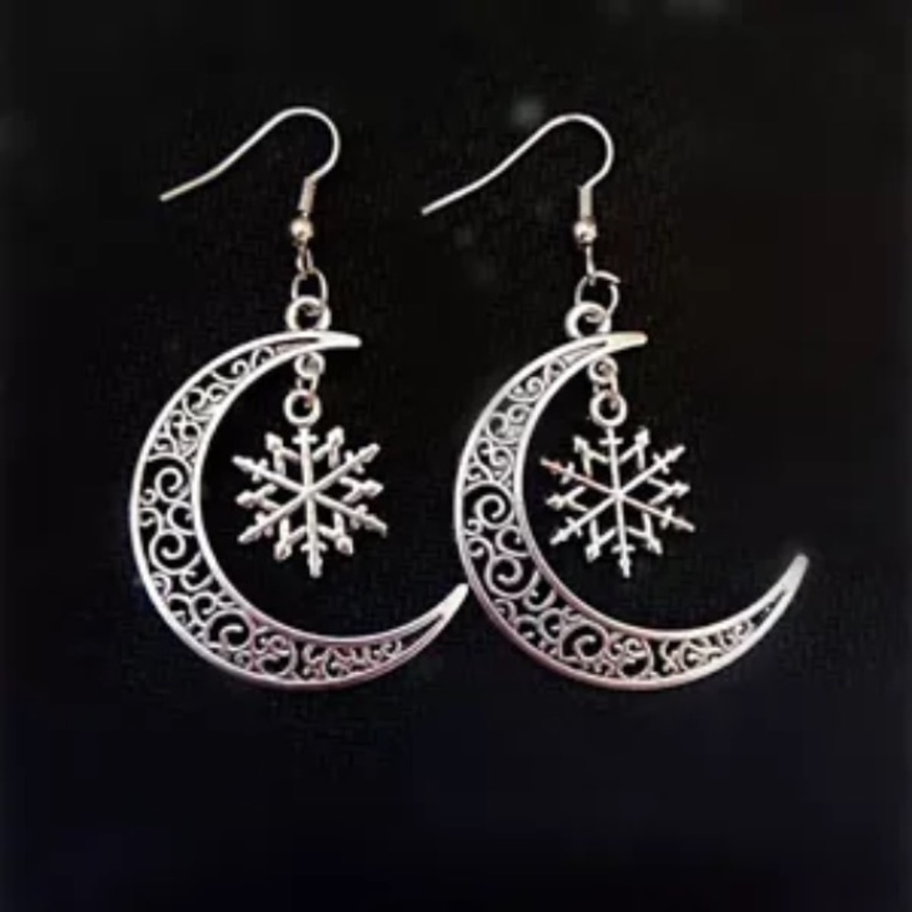 Tibetan Silver 2 Pairs Celtic Moon Earrings