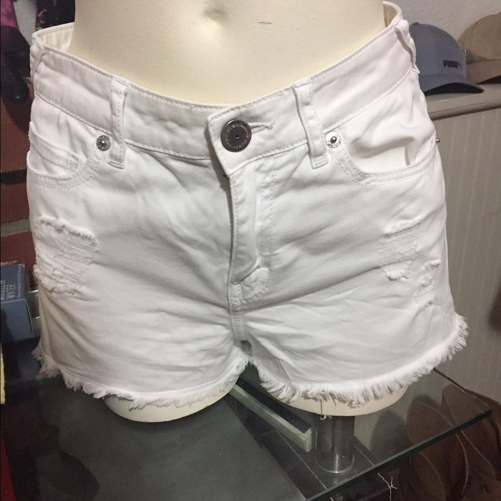 BCBG high waste shorts very sexy !