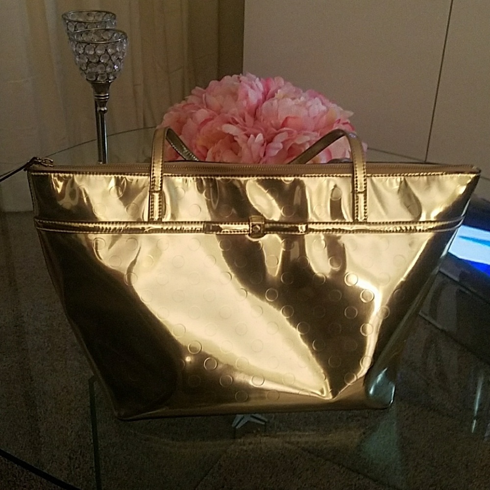 Pre-loved gold Kate Spade shoulder gold purse!!