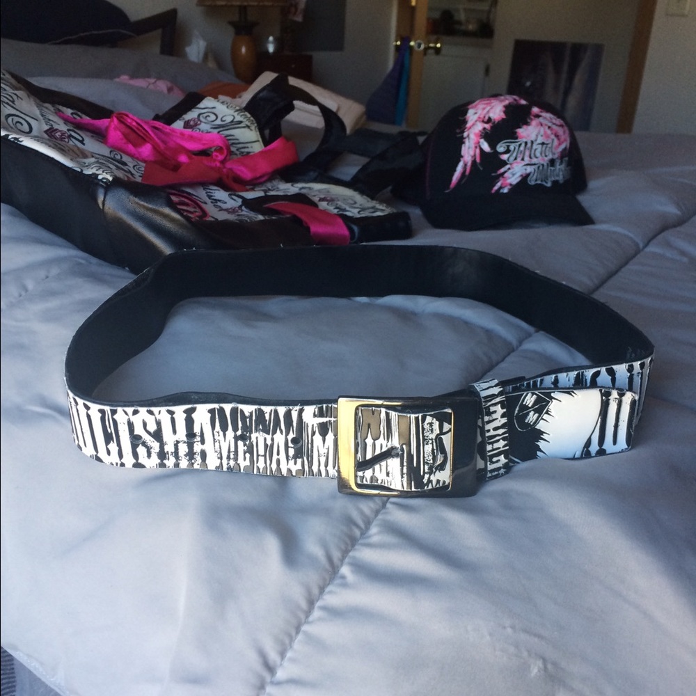 Metal Mulisha Purse/Tote/Bag & Belt Bundle